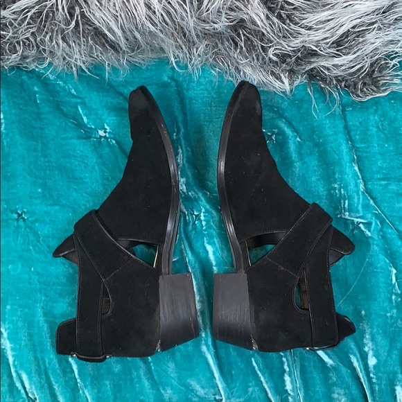 Michael Kors Booties - Picture 5 of 9